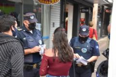 Forças de Segurança promovem ação educativa integrada sobre uso de máscaras no comércio