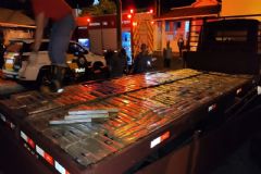 Polícia Rodoviária apreende quase 730 kg de maconha que estaria sendo transportada para Botucatu