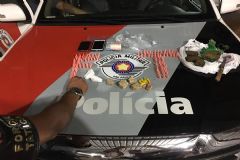 Denúncia leva PM de São Manuel a prender traficante com dezenas de porções de entorpecentes