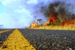 Campanha orienta motoristas sobre perigos de incêndios próximos a rodovias da região 