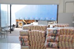 Fundo Social de Botucatu recebe 3 toneladas de arroz arrecadadas pelo cantor Fábio Jr.