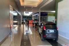 Drive-thru com carros dentro de shopping faz Botucatu ser manchete em todo Brasil