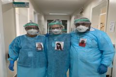 Equipe da Enfermaria Covid do Hospital das Clínicas utiliza fotos no atendimento aos pacientes