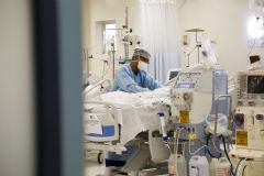 Hospital das Clínicas de Botucatu diminui leitos em UTI para pacientes diagnosticados com covid-19
