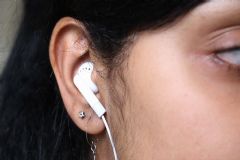 Especialista do HC da Unesp reflete sobre “Novembro Laranja” que alerta  sobre problemas auditivos  