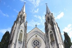 Arquidiocese de Botucatu revela que três padres contraíram covid-19 e missas estão suspensas
