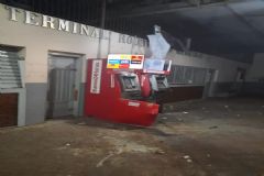 Criminosos explodem caixas eletrônicos em banco do terminal rodoviário de Cidade da região