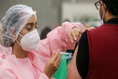 Prefeituras formam consórcio para adquirir vacinas e imunizar população contra a covid-19
