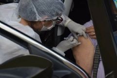 Prefeitura de Botucatu dá sequência à vacinação de idosos contra o coronavírus