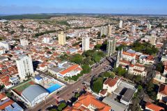 Pagamentos de permissão de uso de espaços municipais são suspensos pela Prefeitura em Botucatu