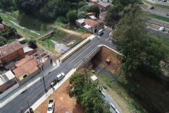 Ponte da Rua Antônio Bernardo  reconstruída no eixo do Rio Lavapés é entregue à população