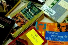 Acadêmicos de Botucatu condenam censura de livros clássicos 