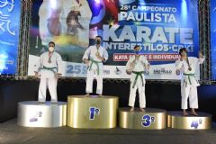 Equipe botucatuense de karatê conquista 14 medalhas no Campeonato Paulista