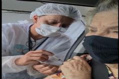 Secretaria de Saúde aplica a 3ª dose da vacina contra a covid-19 em 6.963 idosos com 60 anos ou mais 