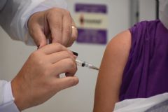 Saúde convoca profissionais da Educação e da Segurança para 3ª dose da vacina contra covid-19