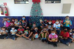 Campanha “Um gibi, um sorriso” arrecada 450 exemplares para escola municipal de Botucatu