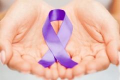 Fevereiro Roxo alerta para conscientização sobre Alzheimer, Fibromialgia e Lúpus