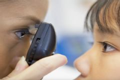 Oncologista Pediátrica alerta sobre Retinoblastoma, um dos tipos de câncer mais comuns em crianças