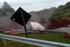Erosão causada em rodovia entre Botucatu e São Manuel faz mais uma vítima fatal