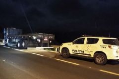 Em patrulhamento no Município de Pardinho, policiais do TOR apreendem caminhão roubado e clonado
