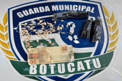 GCM de Botucatu prende indivíduo por tráfico de drogas em frente de escola no Jardim Monte Mor