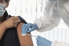 Vacina contra gripe já está disponível nas unidades de Saúde de Botucatu para idosos a partir de 60 anos