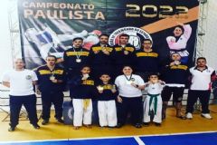 Atletas do taekwondo de Botucatu conquistam 11 medalhas no Campeonato Paulista, em Ilhabela