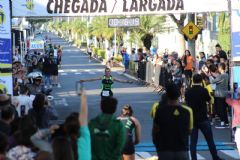 Corrida 167 Anos Luz de Botucatu realizada neste domingo conta com participação de  600 corredores
