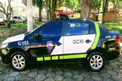 Guarda Municipal de Itatinga prende cidadão por agredir mulher e o filho de 7 anos