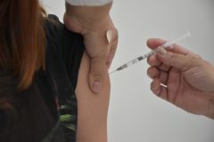 Postos de saúde abrirão neste sábado para vacinar com a 2ª dose de reforço (4ª dose) contra a covid-19  
