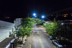 Com investimento de R$ 50 mil Avenida Paula Vieira recebe iluminação em LED