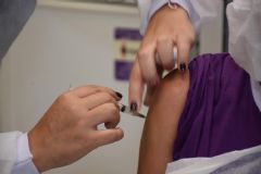 Botucatu começa a vacinar profissionais de saúde com doses bivalentes contra a covid-19 esta semana