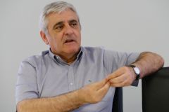 Professor da Universidade do Porto cumpre extensa agenda na Faculdade de Medicina de Botucatu