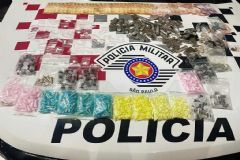 Policiais do 12º Batalhão de Botucatu apreendem LSD, crack, maconha e cocaína em Laranjal Paulista