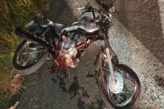Colisão frontal entre caminhonete e motocicleta na rodovia Marechal Rondon deixa duas pessoas feridas