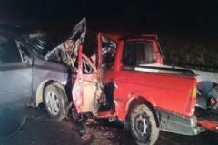 Colisão frontal entre dois automóveis em rodovia no Município de Botucatu resulta em duas vítimas fatais